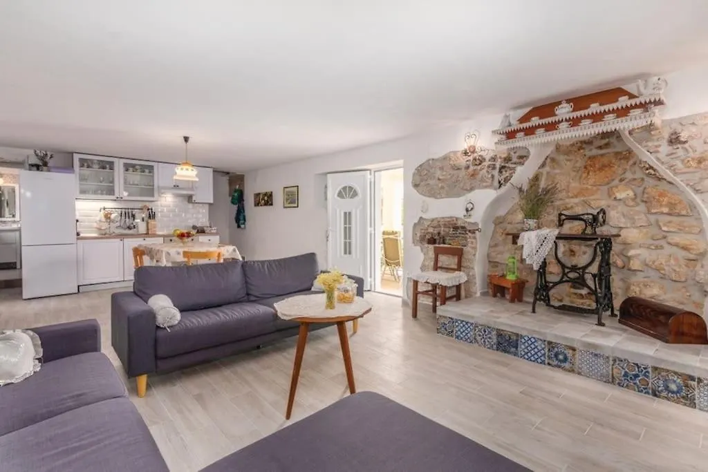 Villa La Sella - Romantic House With A Unique View Cres